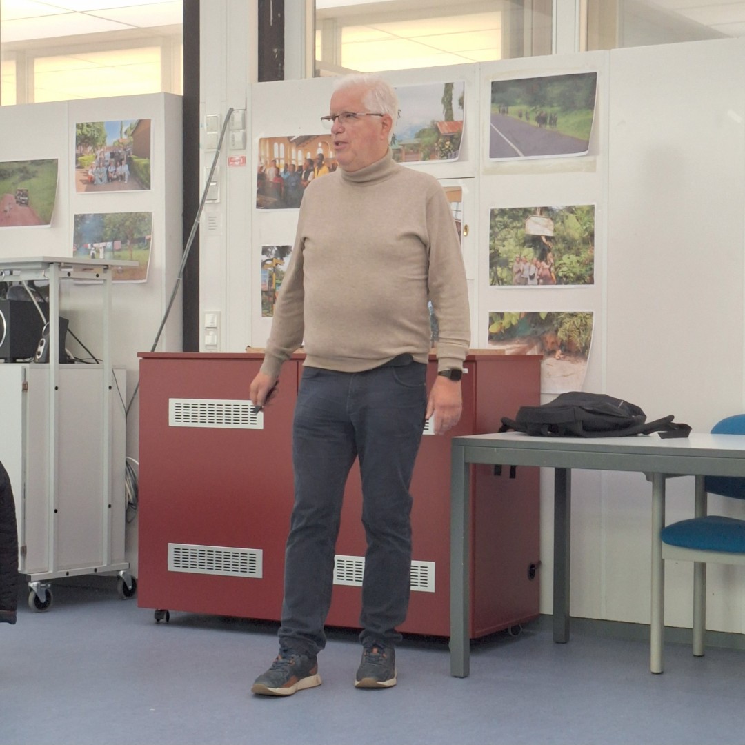 Zeitzeugengespräch mit Robert Krug in der Jahrgangsstufe 10G