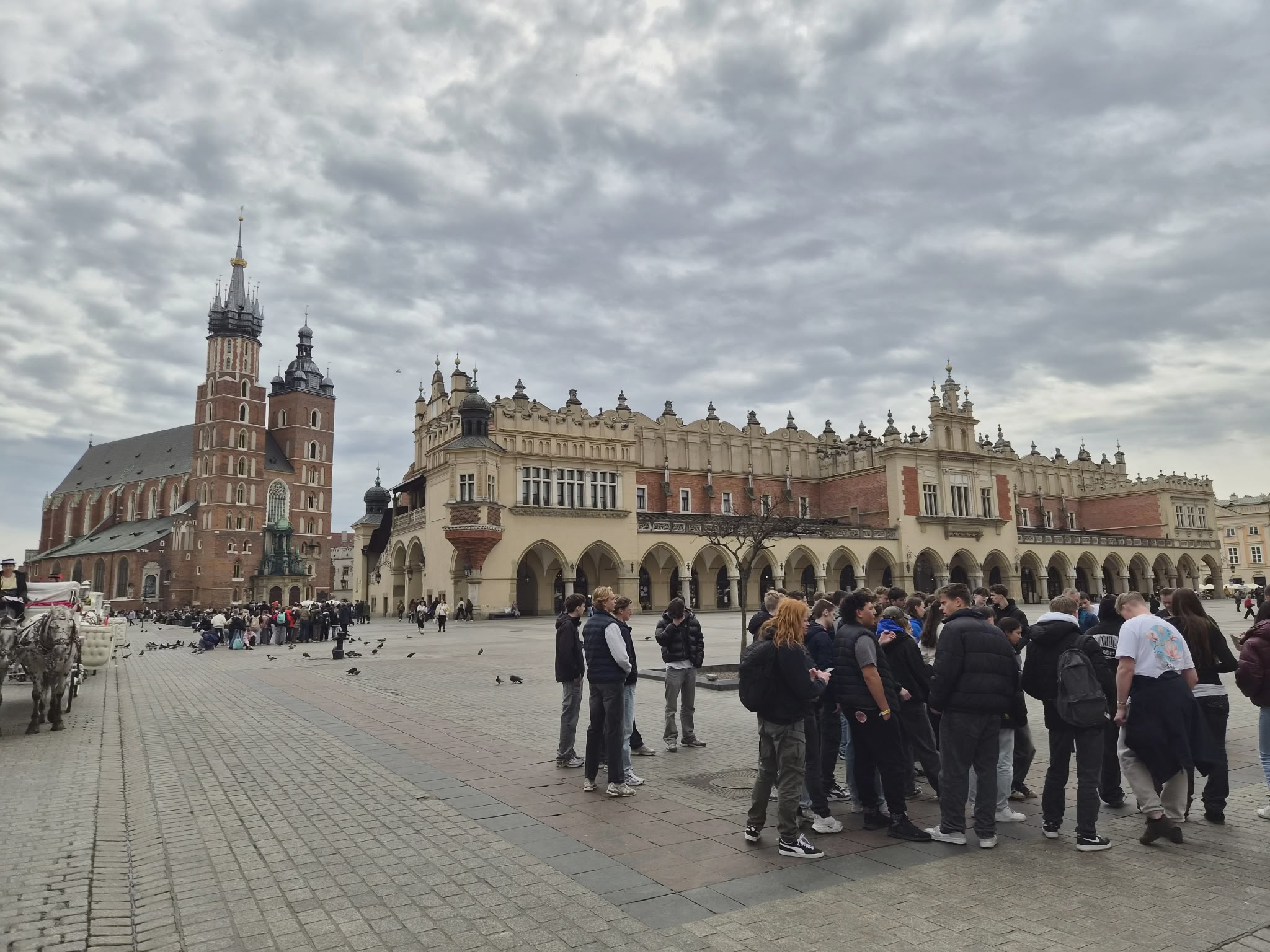 Gegen das Vergessen: Gemeinsame Studienfahrt der Freiherr-vom-Stein Europaschulen Hünfelden und Gladenbach nach Auschwitz und Krakau