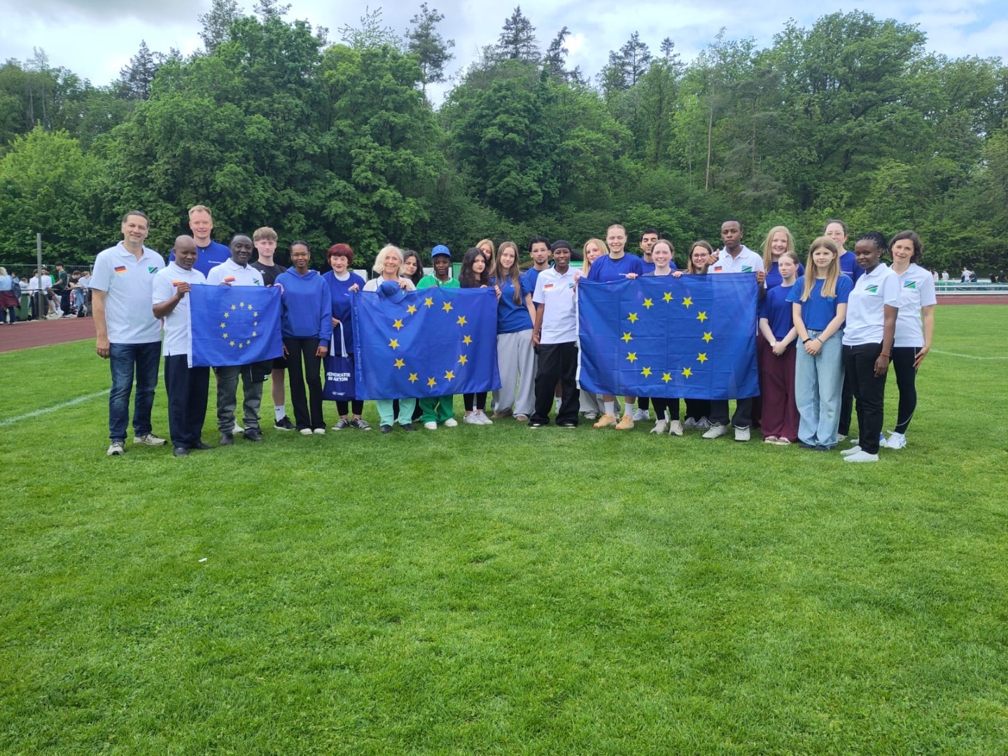 Gladenbach meets Kisomachi – Sponsorenlauf mit Gästen von unserer tansanischen Partnerschule